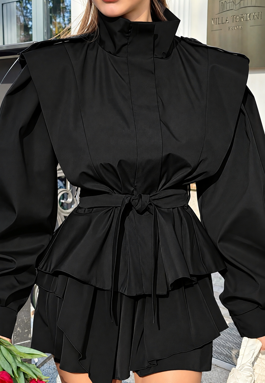 Veste femme courte à basque, ceinture et épaulettes - Valen