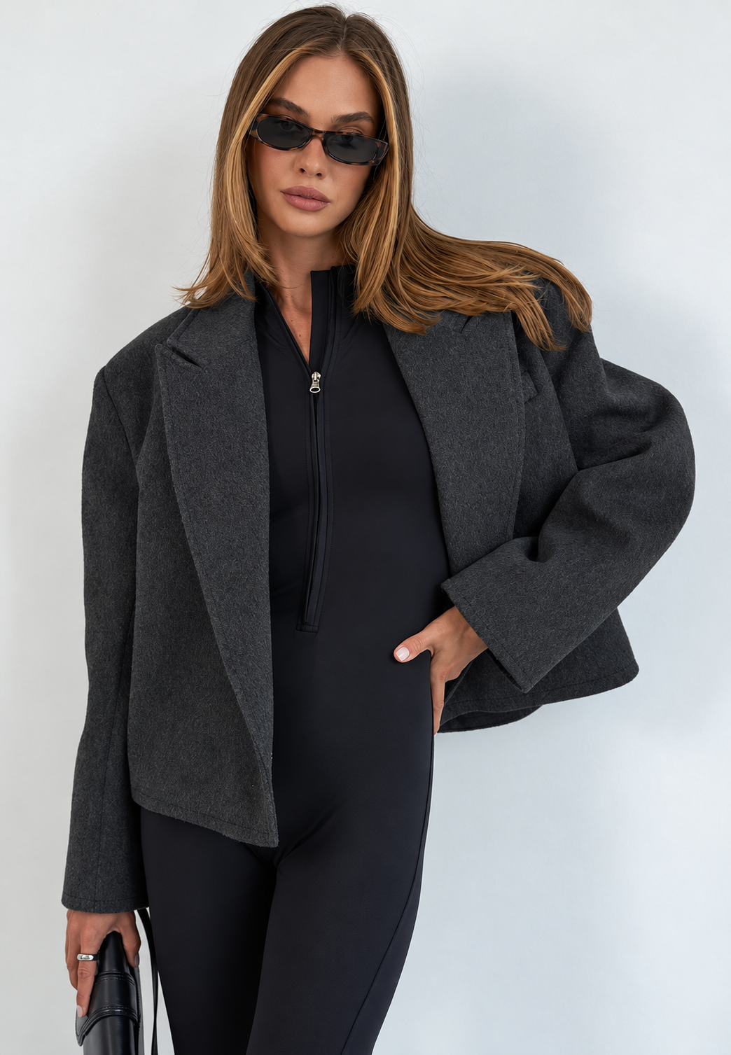 Veste courte à revers et ceinture, style élégant - Ivet