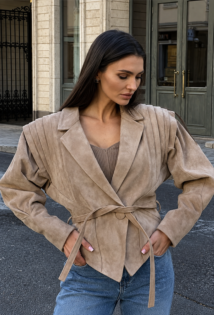 Veste femme effet daim à ceinture et larges revers - Serena