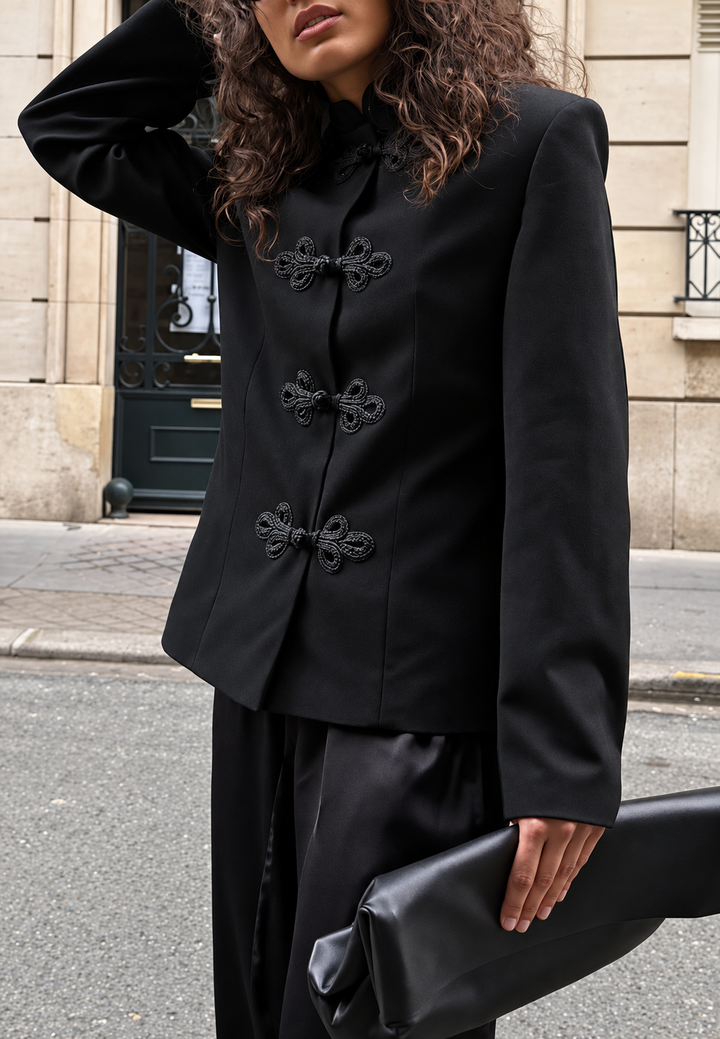 Veste femme cintrée à col mao et brandebourgs - Elara