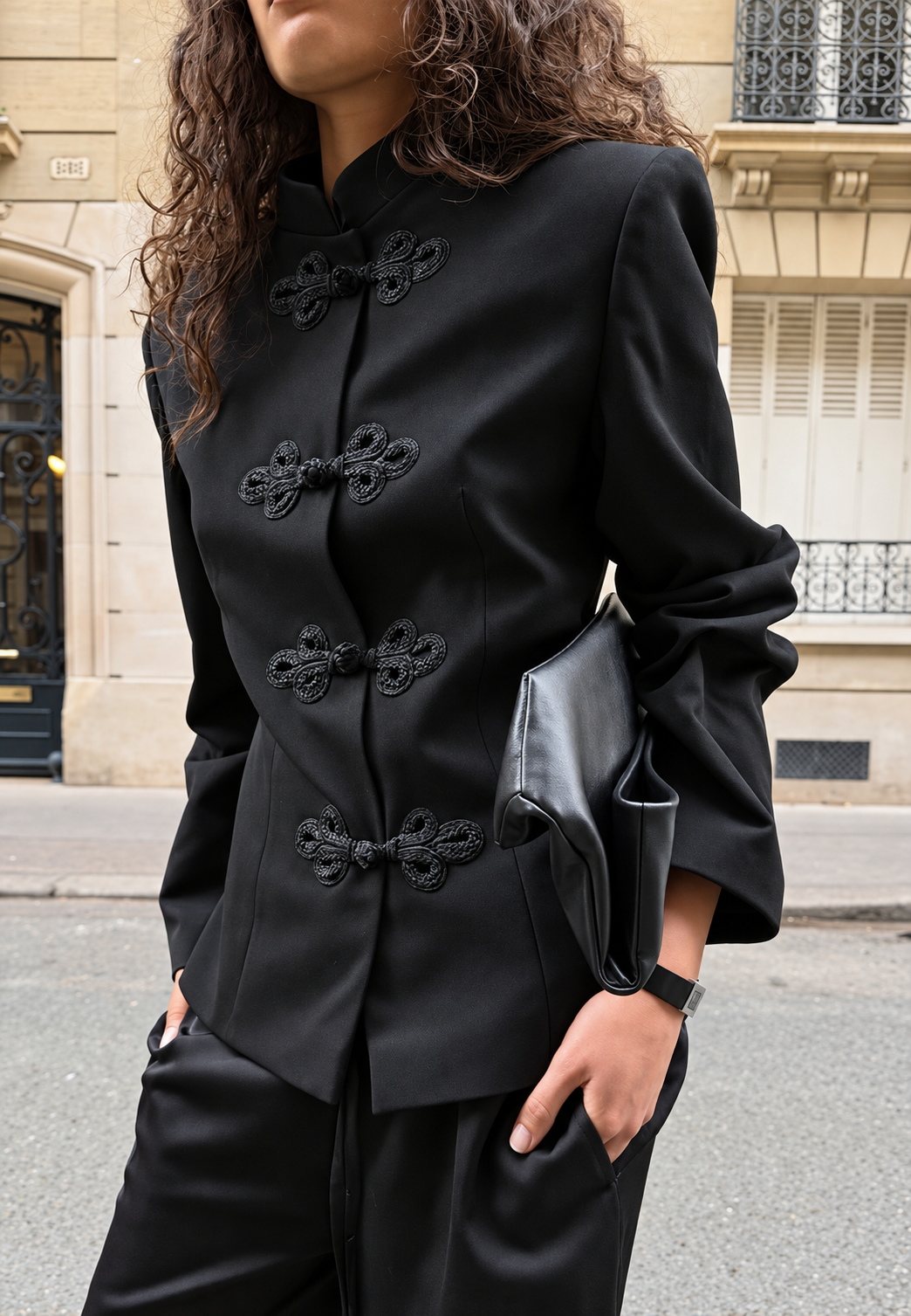 Veste femme cintrée à col mao et brandebourgs - Elara