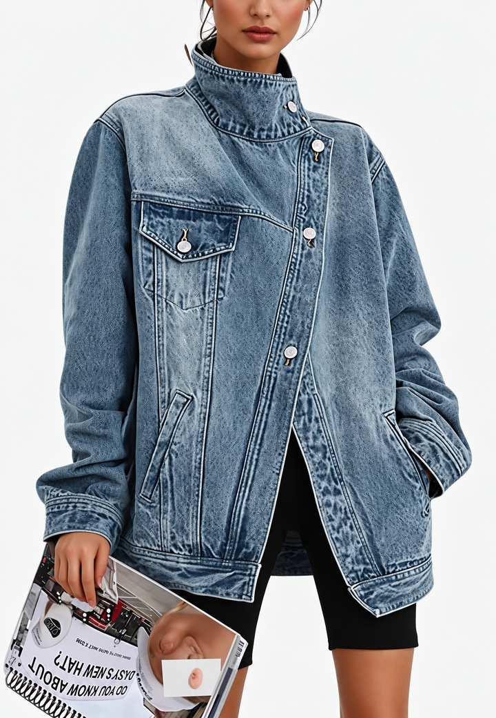 Veste en jean denim femme à col montant et boutons latéraux - Maura