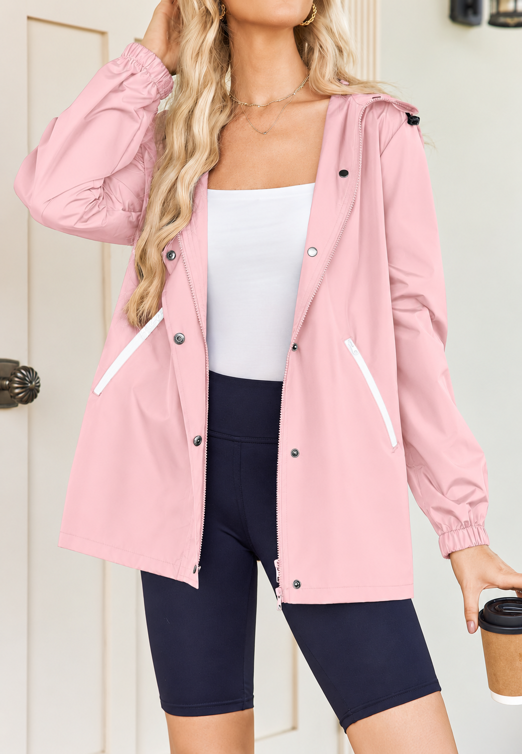 Veste imperméable pour femme avec capuche, poches et fermeture éclair - Verena