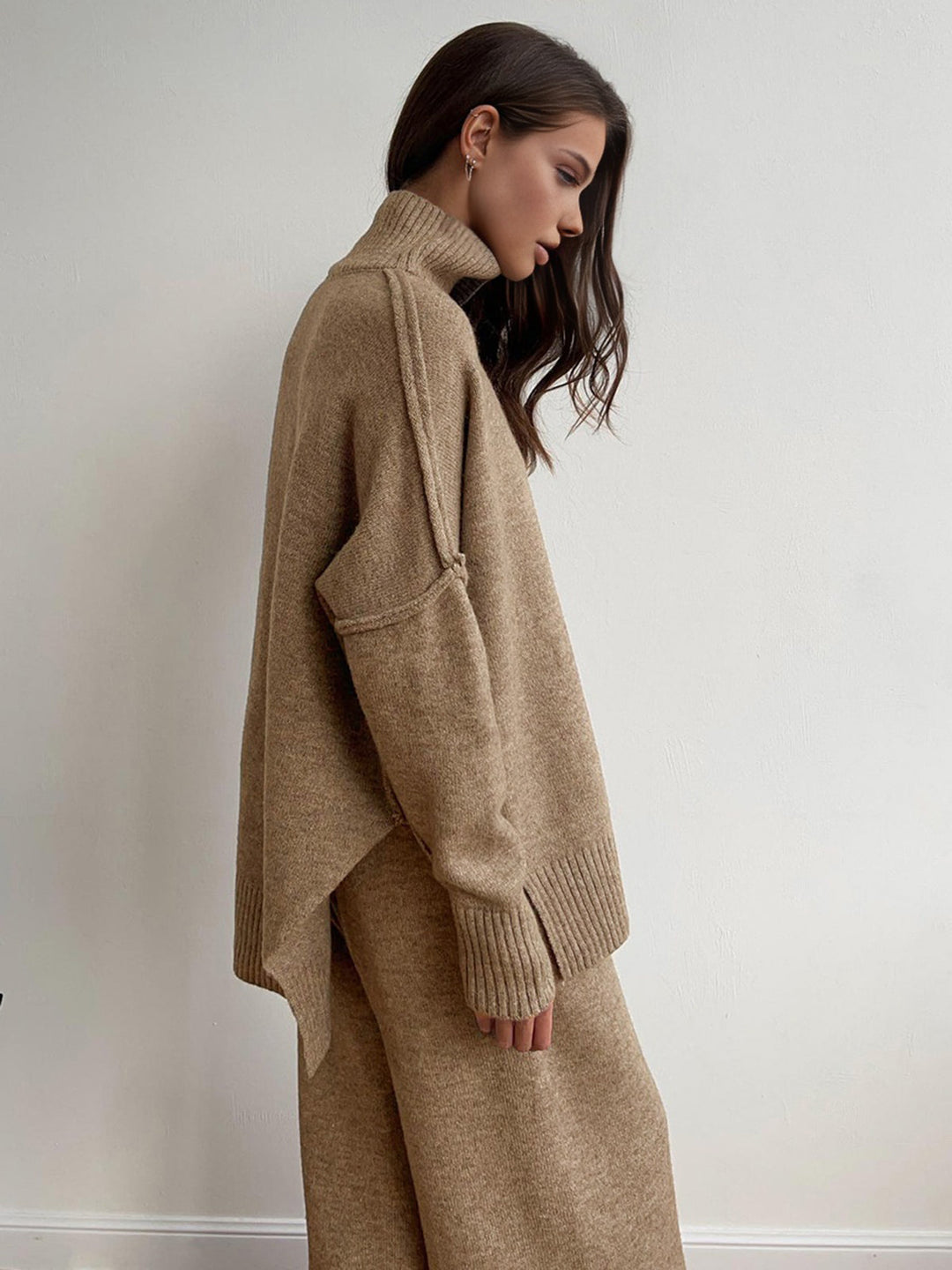Ensemble en maille pour femme composé d'un pull à col roulé et d'un pantalon large - Elske