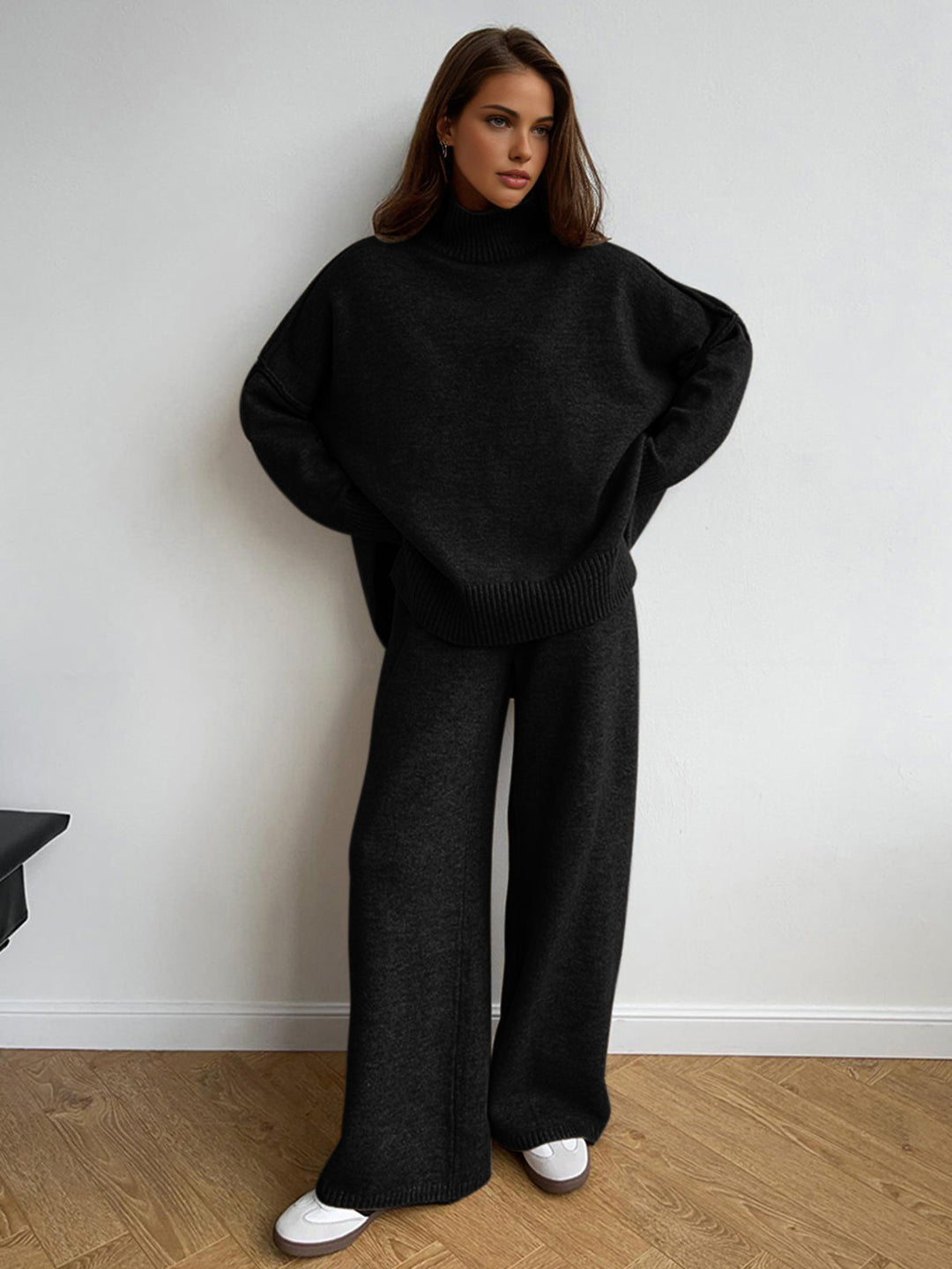 Ensemble en maille pour femme composé d'un pull à col roulé et d'un pantalon large - Elske
