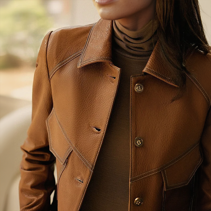 Veste courte pour femme avec fermeture à boutons et col classique - Kareld
