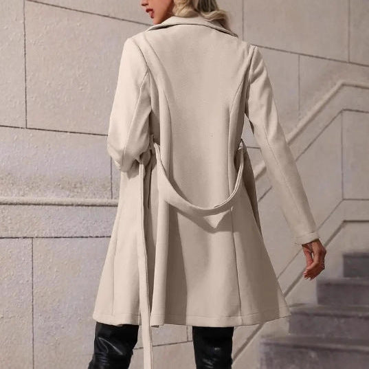 Manteau ajusté en laine pour femme avec laçage élégant sur le devant - Rayna