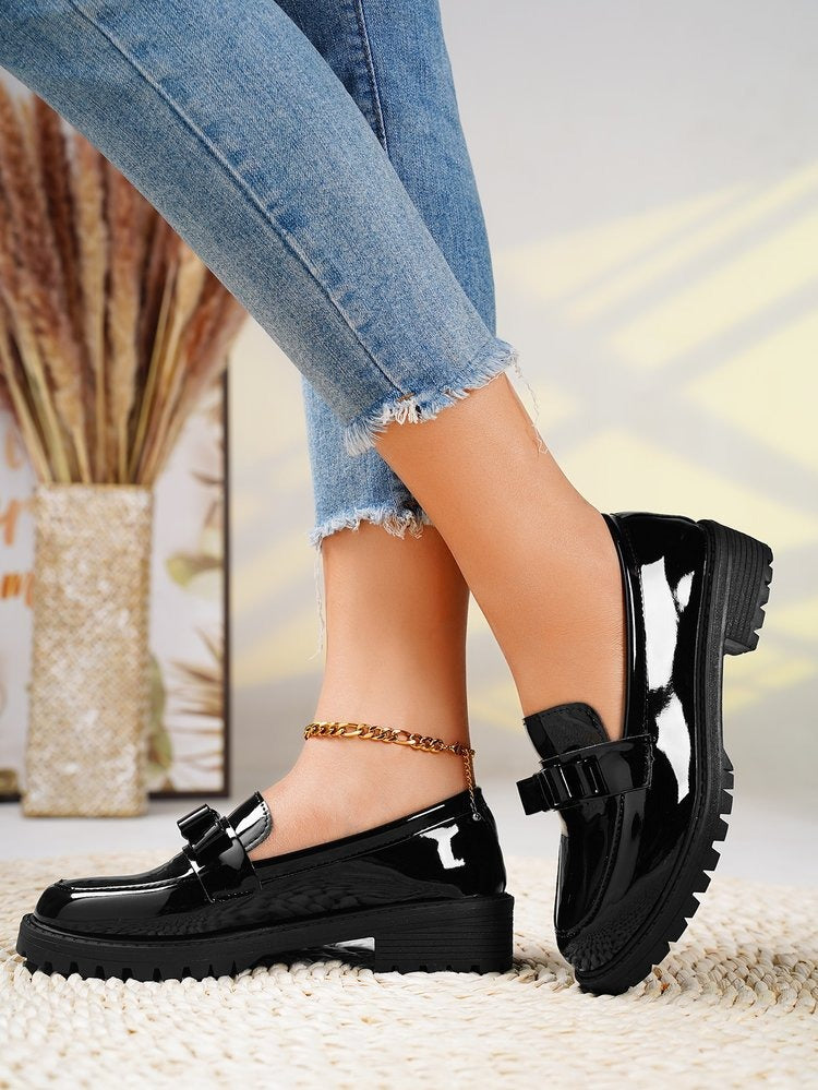 Mocassins en cuir verni rouge brillant à semelles épaisses pour femmes - Victoria