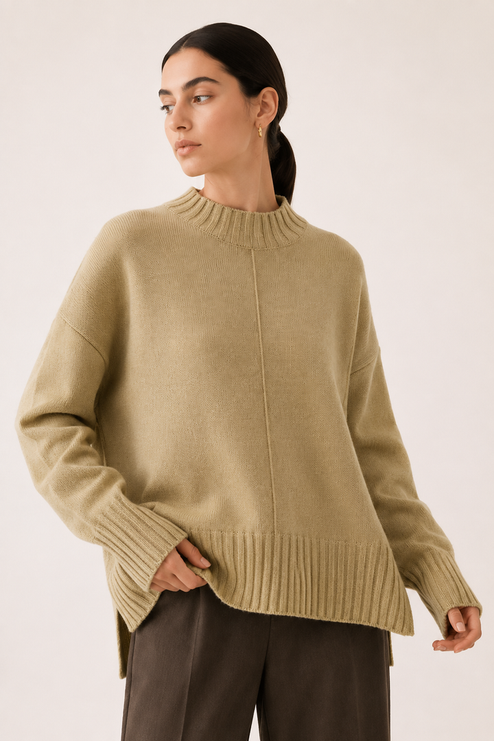 Pull oversize pour femme, à col montant court et ourlet asymétrique - Greta