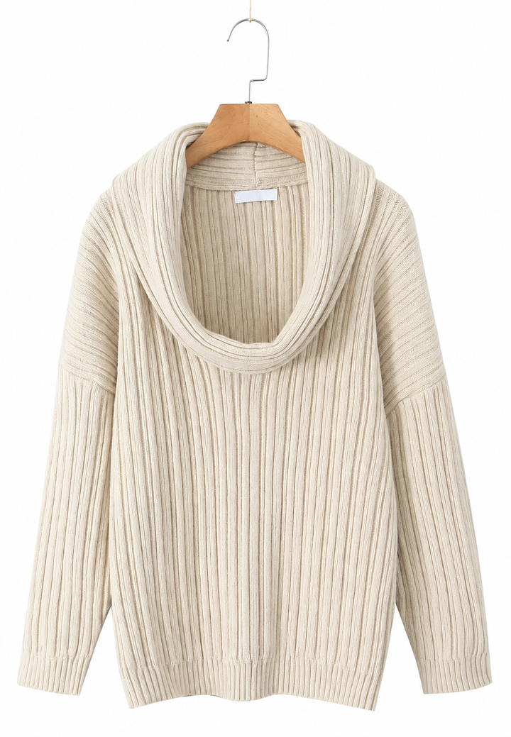 Pull femme à encolure asymétrique et épaule dénudée - Séverine
