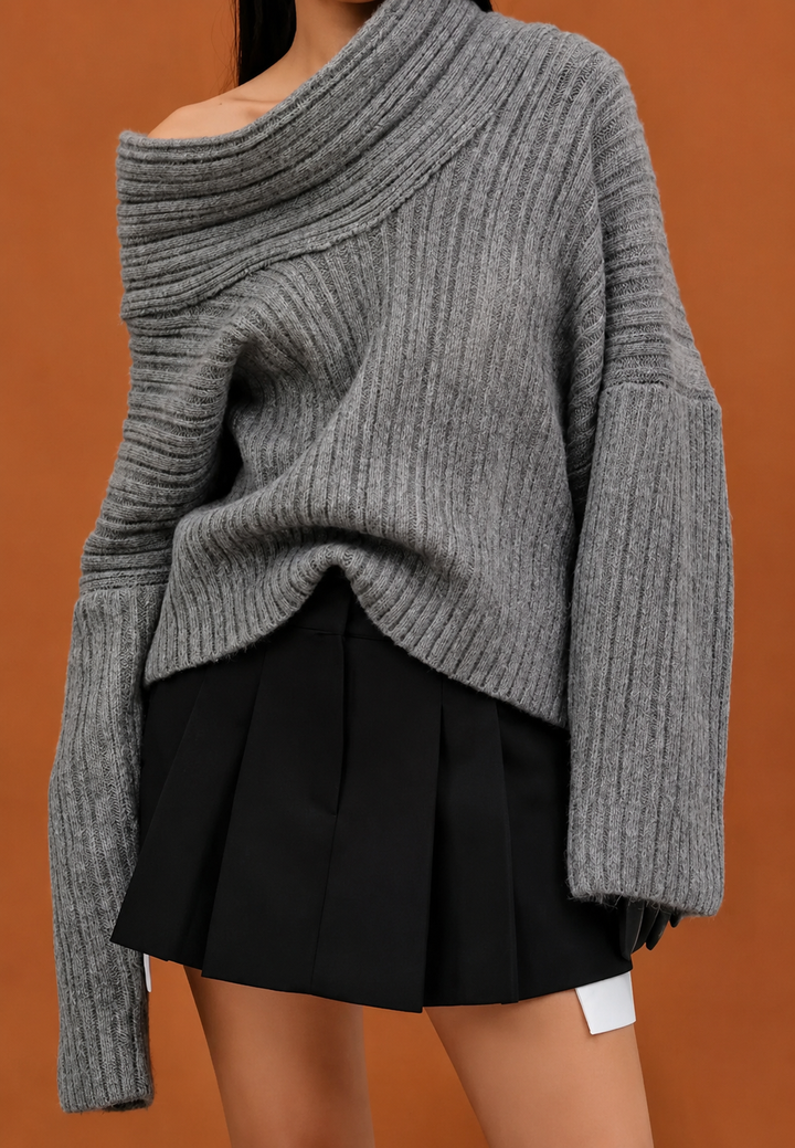 Pull femme à encolure asymétrique et épaule dénudée - Séverine