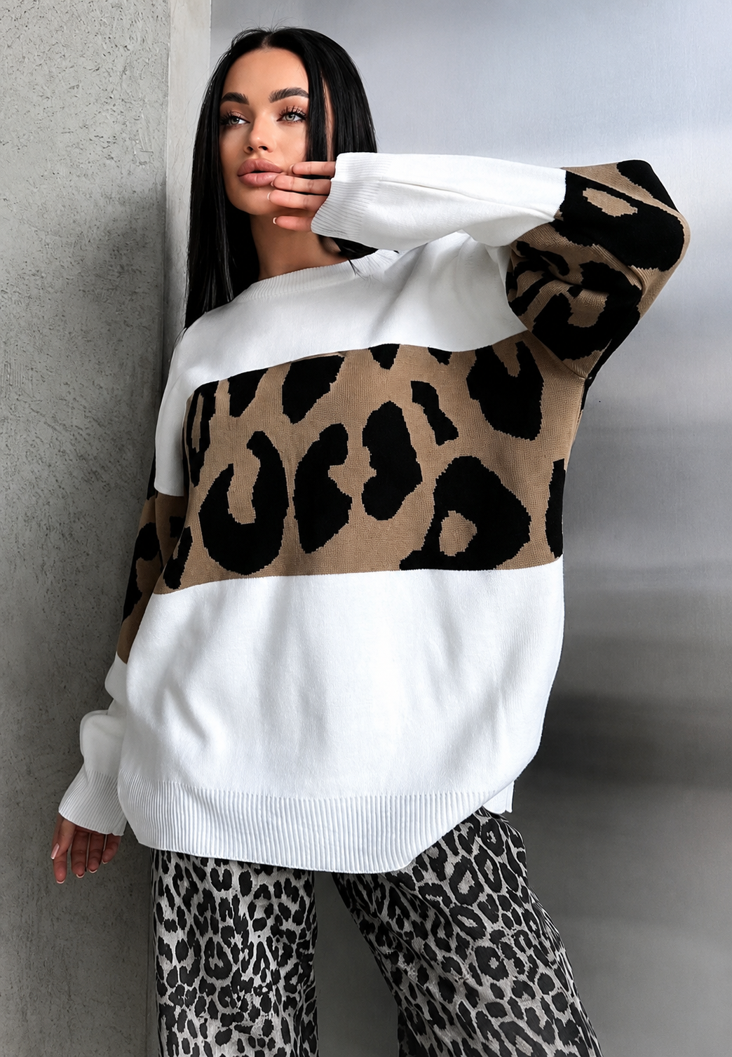 Pull femme oversize à imprimé léopard et blocs de couleur - Delphine