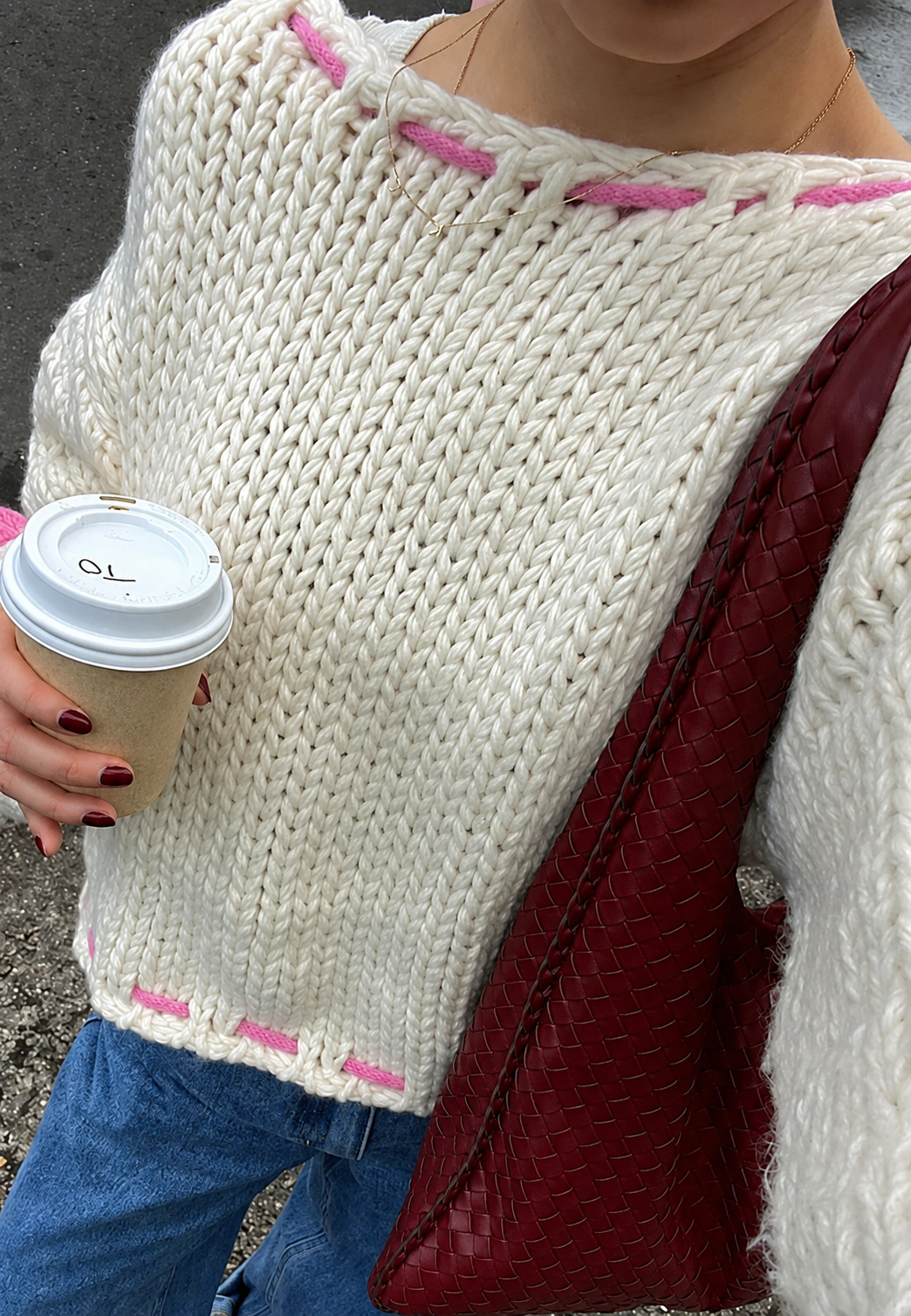 Pull femme en maille épaisse, encolure bateau et nœuds - Léonie