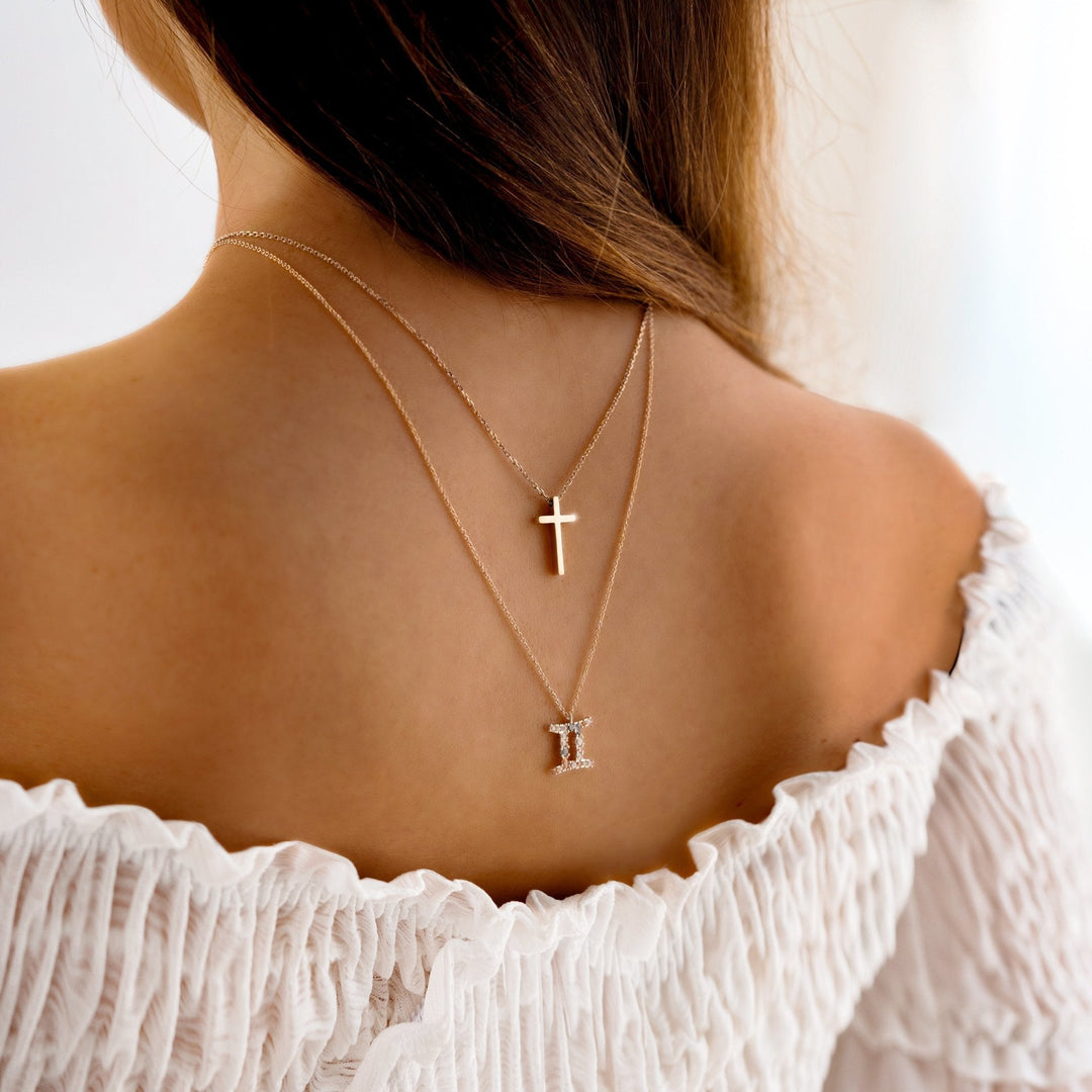 Bijoux femme collier croix centrale
