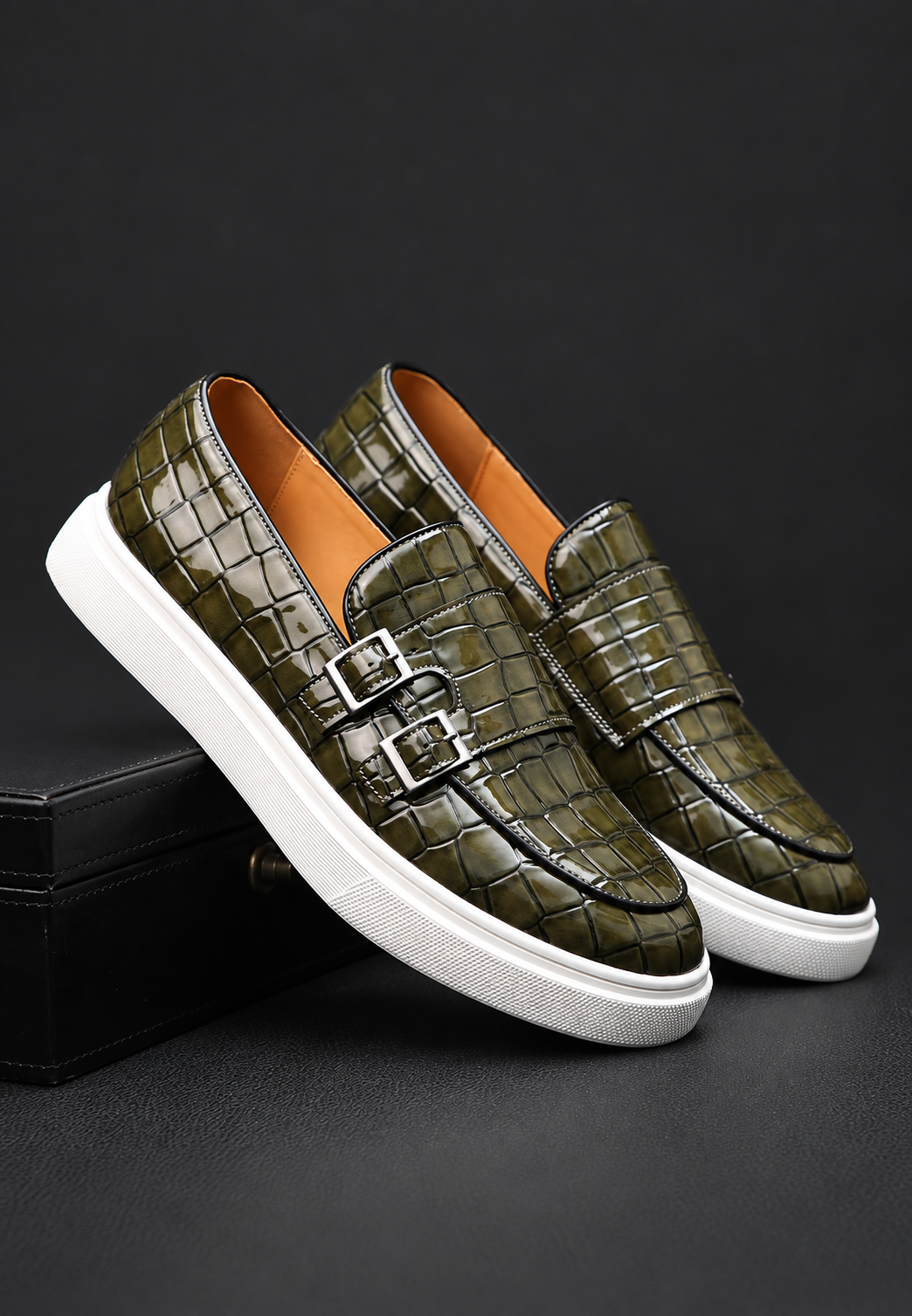 Mocassins homme effet crocodile à double boucle et semelle blanche - Torben