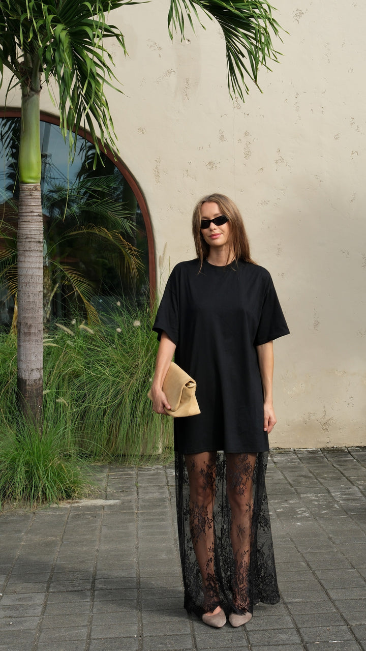 Robe longue oversize à jupe en dentelle - Raina