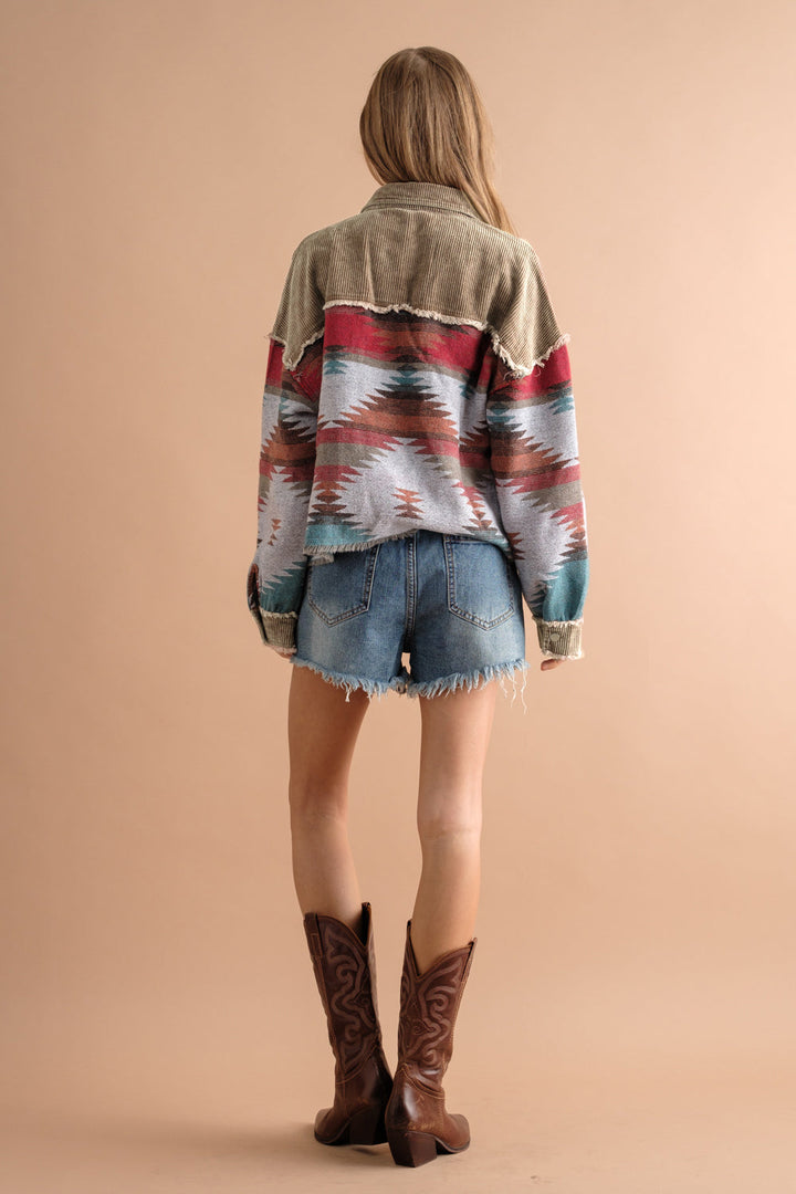 Chemise-veste pour femme en velours côtelé jacquard avec poches - Océane