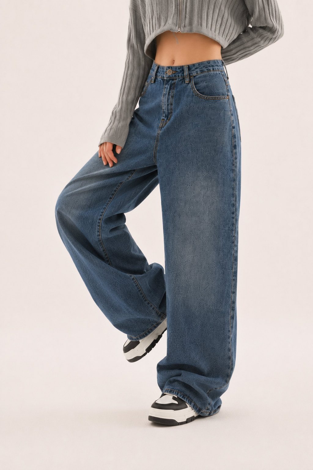 Jean à coupe large et taille haute avec coutures sur le devant - Anika